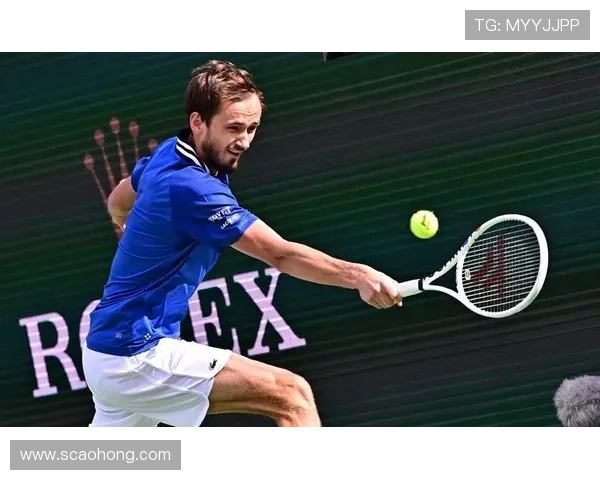 世界网球巨星梅德韦杰夫逆转胜利夺得2025年巴黎大师赛冠军 世界网球巨星梅德韦杰夫逆转胜利夺得2025年巴黎大师赛冠军