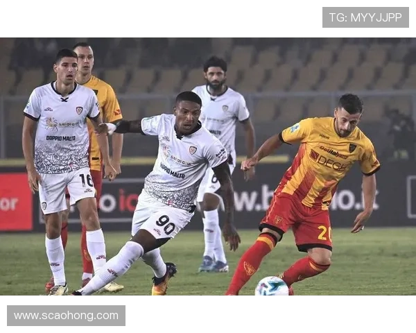 卡利亚里俱乐部主场逆转取胜全队士气高涨主帅盛赞球员斗志 卡利亚里俱乐部主场逆转取胜全队士气高涨主帅盛赞球员斗志