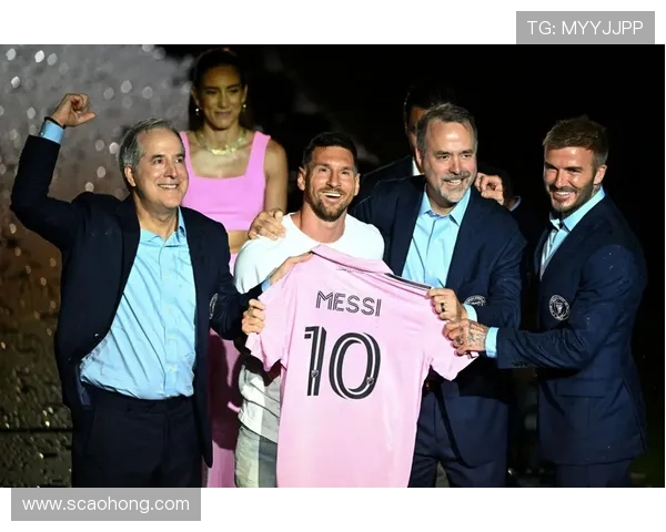 梅西正式加盟迈阿密国际队开启美国职业足球新篇章