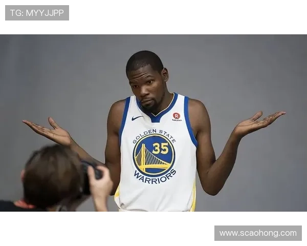 勇士队宣布签约新援,杜兰特能否帮助球队重返巅峰引发关注 勇士队宣布签约新援,杜兰特能否帮助球队重返巅峰引发关注